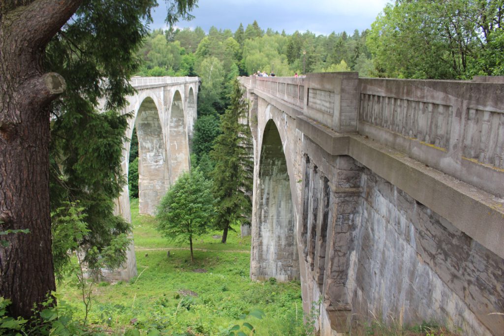 Viaduckt Brücke dehenswürdigkeit Masuren Goldap Puszcza Romincka Stanczyki höchste alte Bahnbrücke