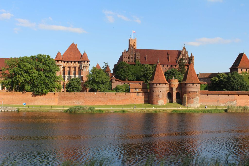 Malbork Marienburg drittgrößter Burgkomplex in Europa größte Backsteinbauwerk in Europa Weltkulturerbe Deutscher Orden Wechselniederung Nogat-Ufer