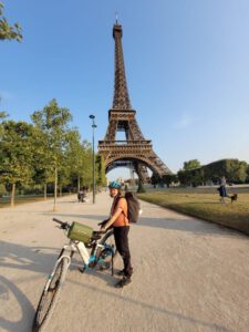 Fahrrad in Paris E-Bike Fahrradwege in Paris Frankreich Eiffelturm